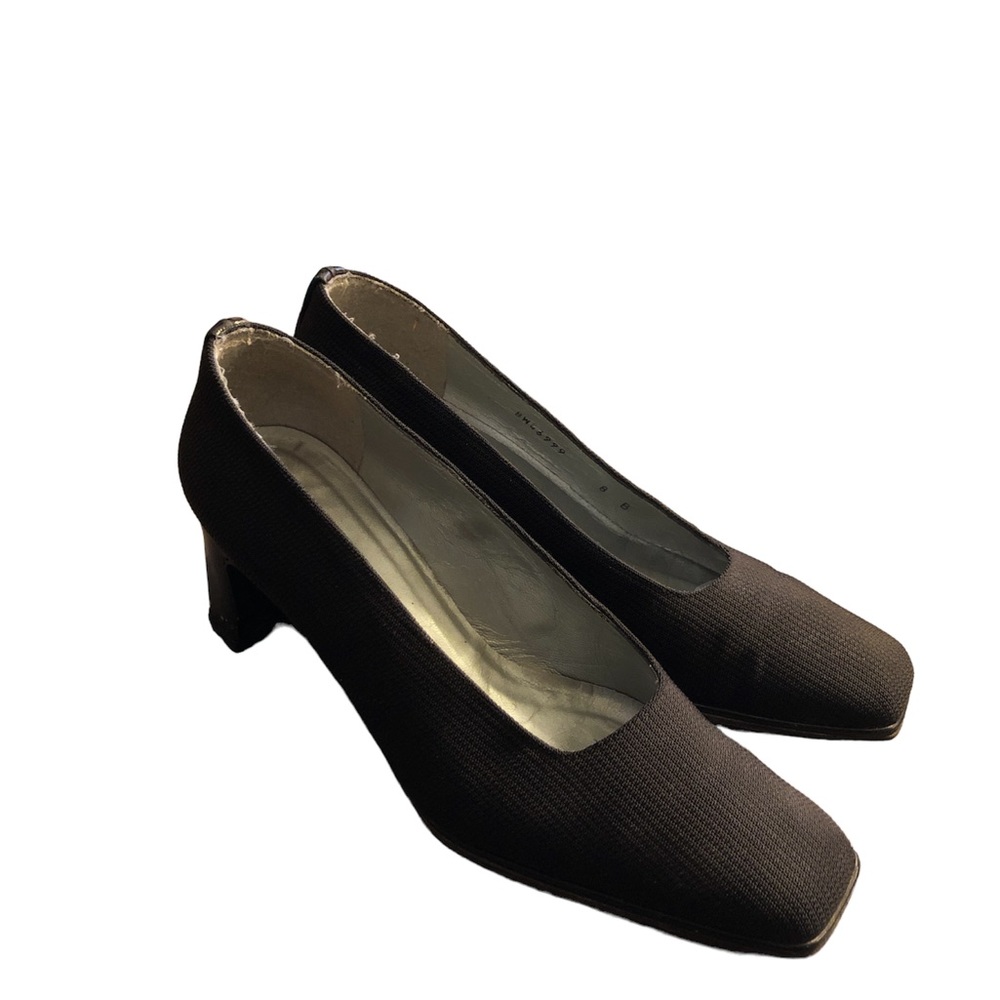 Stuart Weitzman Ribbed black heel - Picture 3 of 3